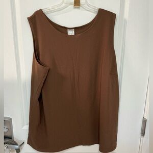2X brown tank, medium weight